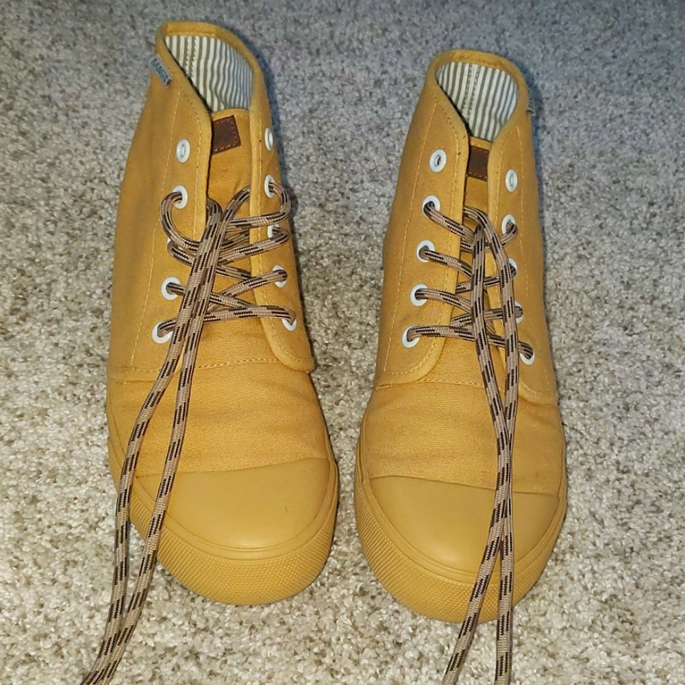 Bangs canvas shoes